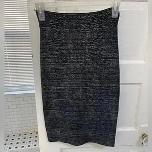BCBGMaxazria black‎ and gold tight slim fitting midi skirt size xxs